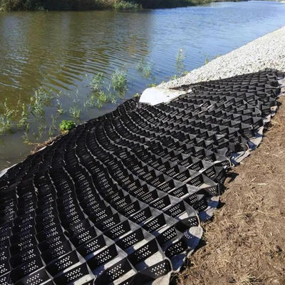 Hdpe Geocell 50mm-250mm 高さ 現代のデザインの道路グリッドと砂岩のドライブウェイ