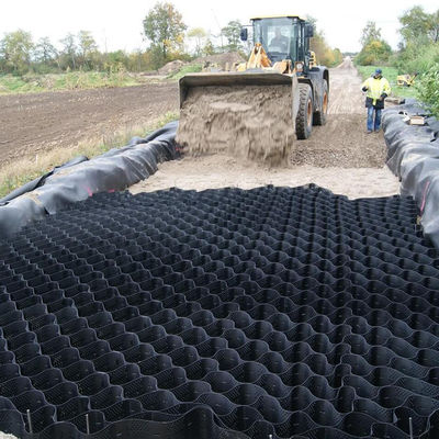 ノルウェー HDPE 固定壁用ジオセル 50mm-250mm 高さ CE ISO14001 ISO9001 認定