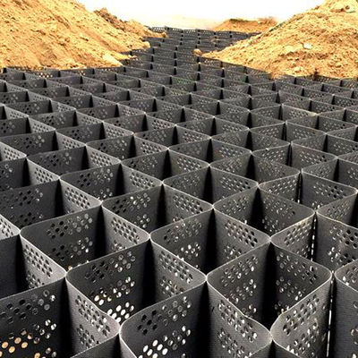ノルウェー HDPE 固定壁用ジオセル 50mm-250mm 高さ CE ISO14001 ISO9001 認定