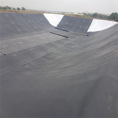 PVC 地膜 透き通れない ライン 0.2-4mm 厚さ 顧客の要求に応じて