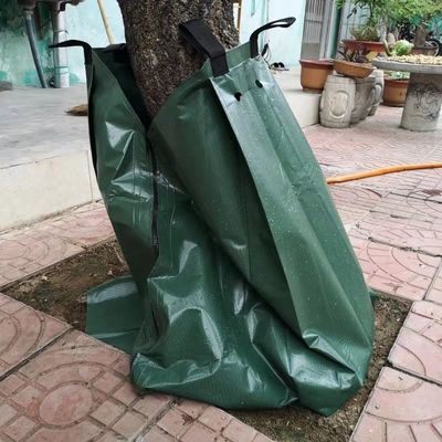 樹木 の 灌?? 袋 滴水 灌?? システム 水 を 節約 し,根 の 発達 を 支援 する