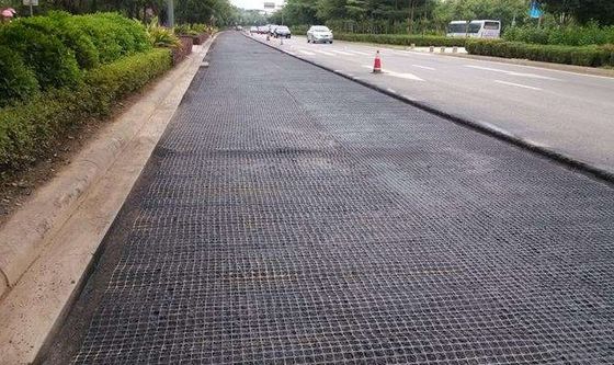 ビツームコーティング道路舗装材料 網格12.7*12.7mmのガラス繊維ジオグリッド