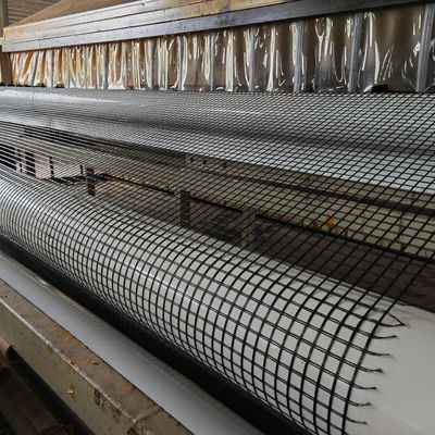 ポリエステル ジオグリッド CE / ISO9001 / SGS 道路建設と支障壁のための認証