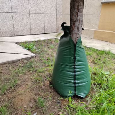 樹木や灌木木用の 75L ゆっくり放出する滴水袋 20 Gal PVC タールパウリン CE 認証