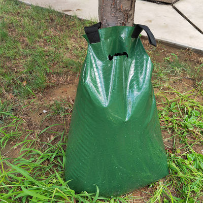 20 ガロン の 緑色 の PVC 木 の 水 袋 新しく 植え られ た 木 の 環境 に 優しい 選択
