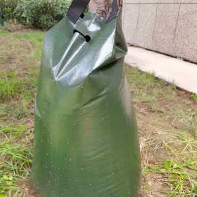効果 的 な 灌?? の ため に 15-25 ガロン の ゆっくり 放出 する プラスチック 樹 の 灌?? 袋